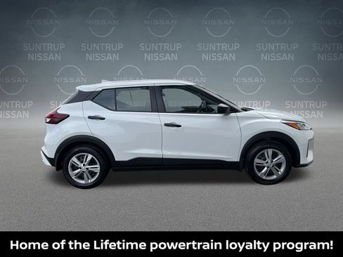 Certified 2025 Nissan Kicks Play S FWD image 7