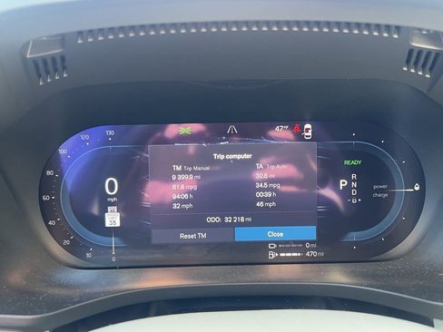 Certified 2023 Volvo XC60 T8 Ultimate w/ Climate Package image 8