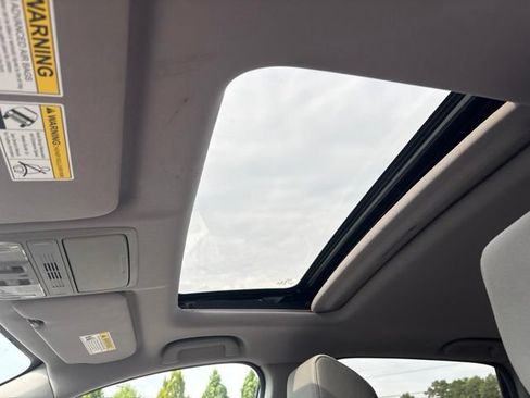 Used 2018 Honda CR-V EX image 12