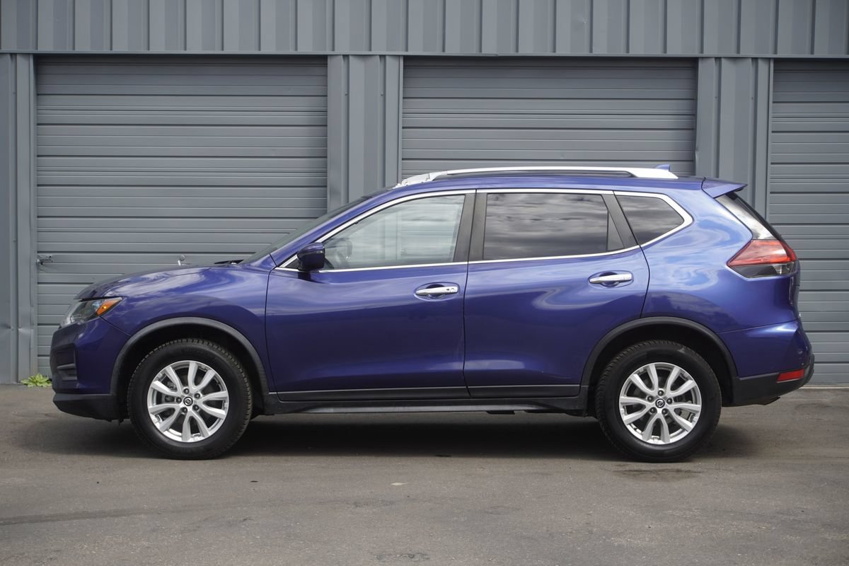 Used 2020 Nissan Rogue SV AWD/4WD image 2