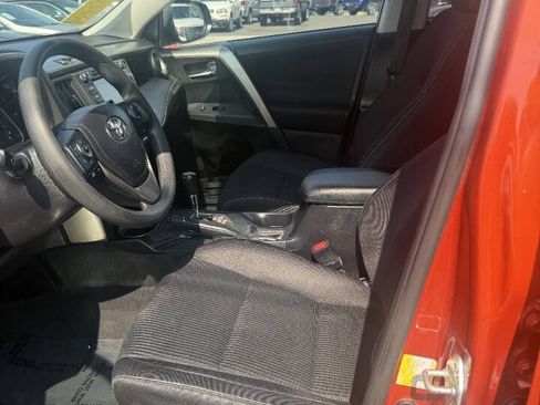 Used 2015 Toyota RAV4 XLE AWD/4WD image 3