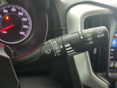 Used 2021 GMC Terrain SLT image 25