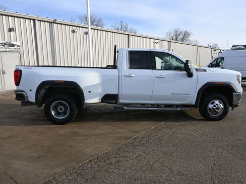 Used 2022 GMC Sierra 3500 SLE w/ SLE Convenience Package image 14