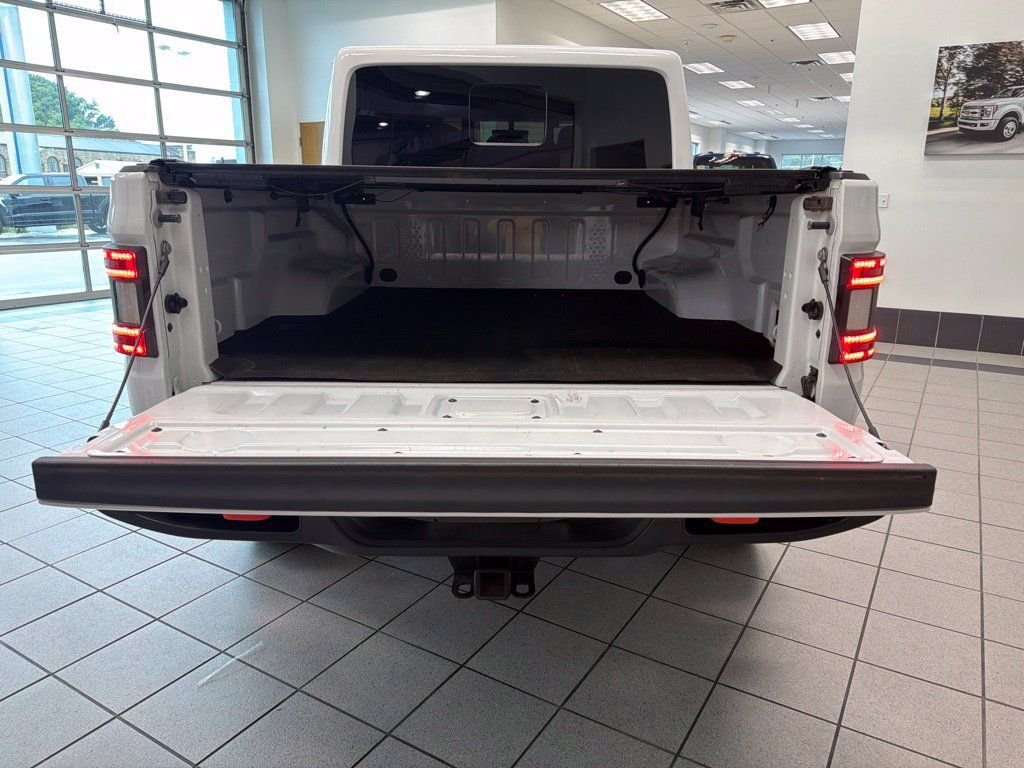 Used 2023 Jeep Gladiator Mojave w/ Trailer Tow Package AWD/4WD image 18