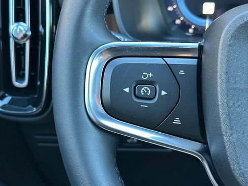 Certified 2023 Volvo XC40 Recharge Plus image 28