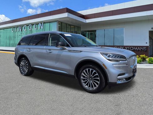 Certified 2021 Lincoln Aviator Reserve w/ Equipment Group 201A AWD/4WD image 2