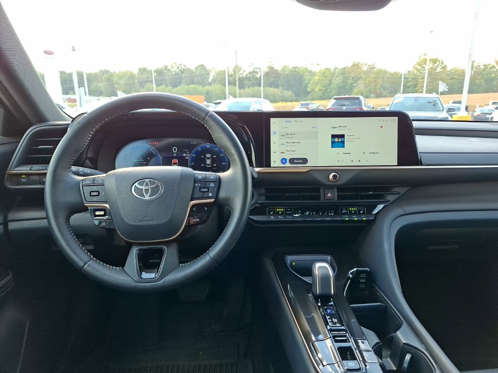 Used 2026 Toyota Crown AWD/4WD image 26
