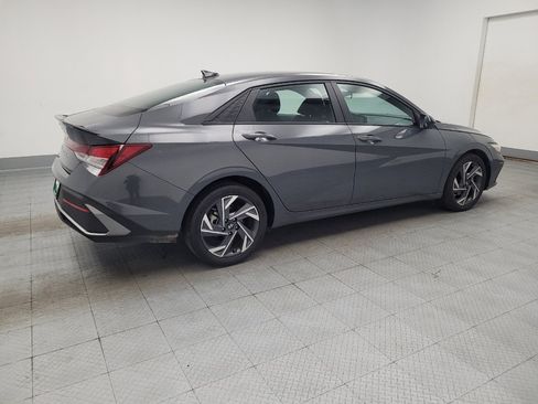 Used 2025 Hyundai Elantra Sport FWD image 10