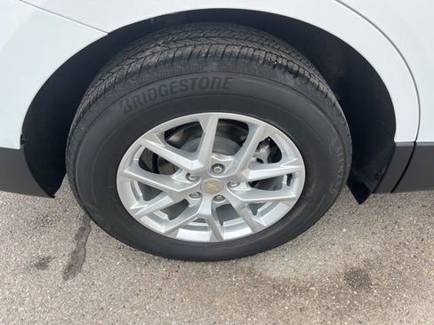 Used 2024 Chevrolet Equinox LS AWD/4WD image 19