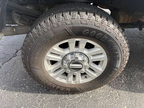 Used 2017 Ford F250 XL w/ STX Appearance Package image 11