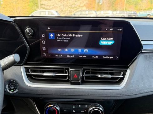 Used 2025 Chevrolet TrailBlazer LT image 19