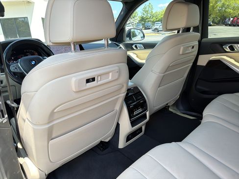 Used 2021 BMW X7 xDrive40i w/ Luxury Seating Package AWD/4WD image 20