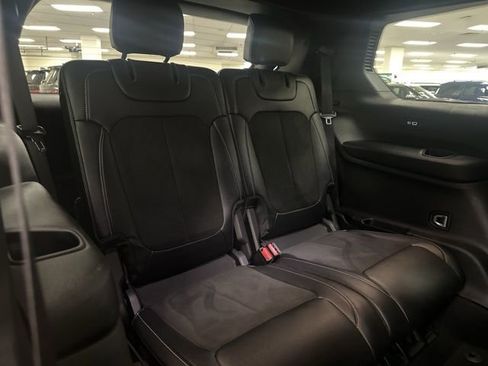 Used 2023 Jeep Grand Cherokee L Laredo AWD/4WD image 25