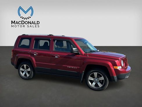 Used 2017 Jeep Patriot High Altitude AWD/4WD image 2