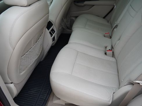 Used 2012 Cadillac SRX Luxury image 25