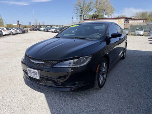 Used 2015 Chrysler 200 S w/ Comfort Group AWD/4WD image 3