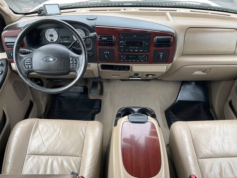 Used 2005 Ford F350 Lariat image 13
