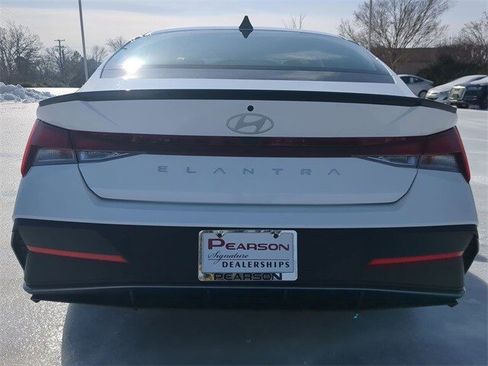 Certified 2025 Hyundai Elantra Sport image 5