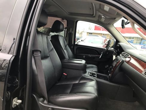 Used 2013 Chevrolet Avalanche LT w/ All-Star Edition image 22