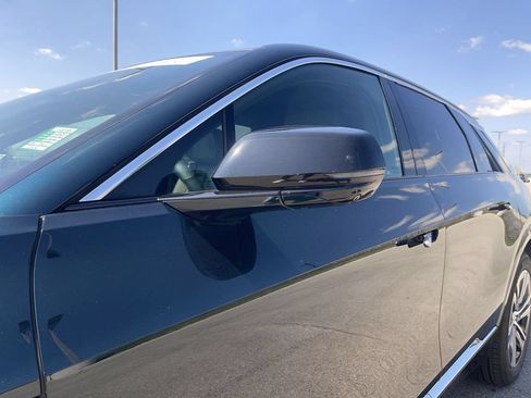 Certified 2024 Cadillac Lyriq Luxury AWD/4WD image 12