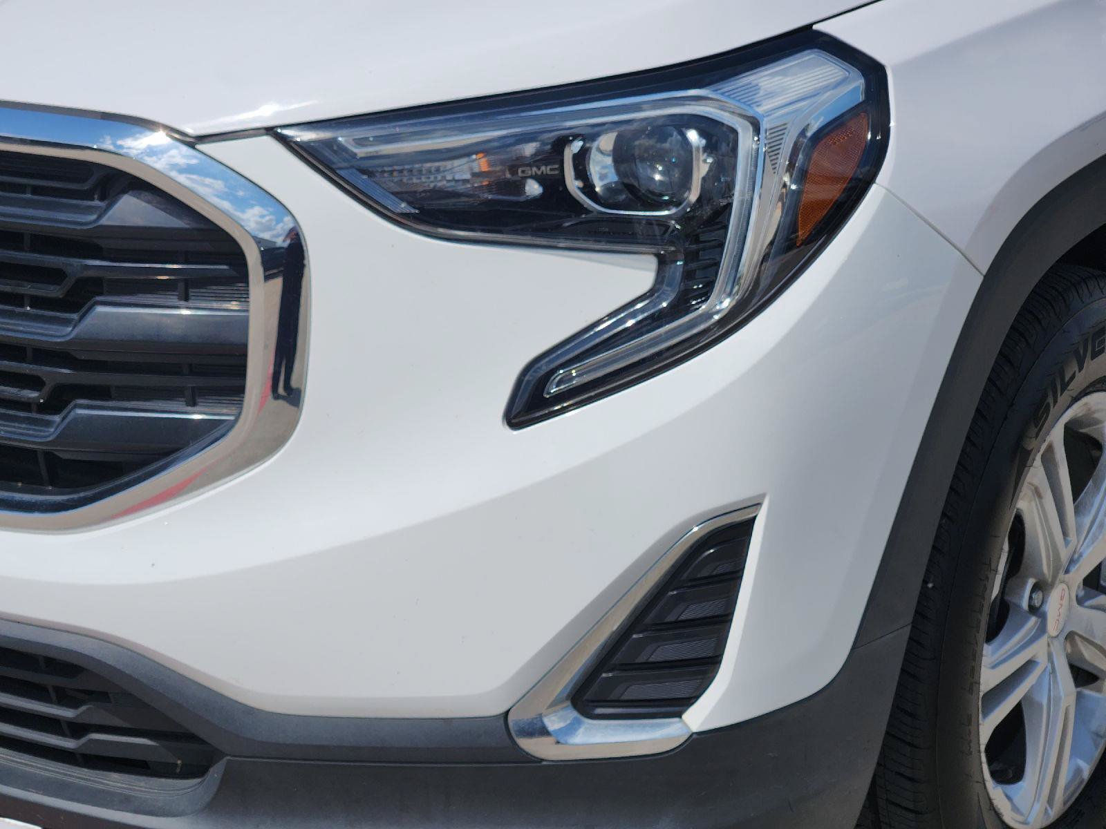 Used 2020 GMC Terrain SLE w/ Driver Convenience Package FWD image 8