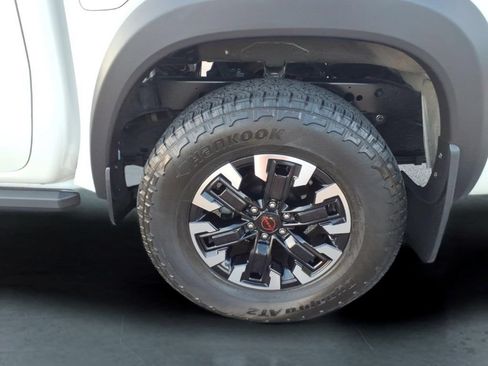 Used 2024 Nissan Frontier PRO-4X w/ Technology Package AWD/4WD image 13