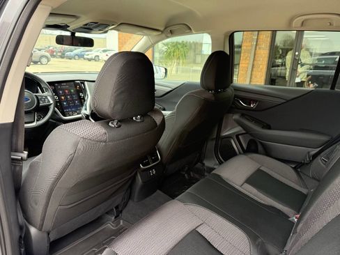 Used 2025 Subaru Outback Premium image 17