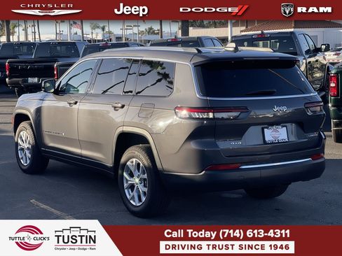 Used 2023 Jeep Grand Cherokee L Limited AWD/4WD image 4