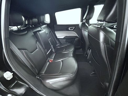 Used 2024 Jeep Compass Limited image 18