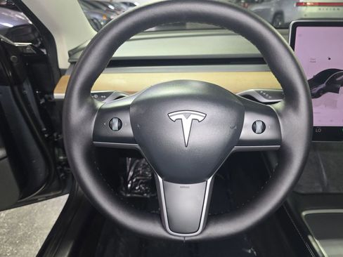 Used 2022 Tesla Model 3 Long Range AWD/4WD image 15