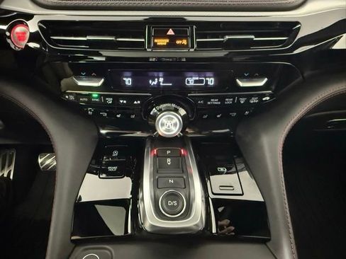 Used 2025 Acura MDX A-Spec image 25