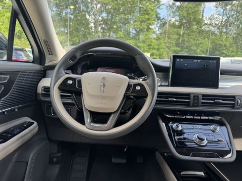 Used 2022 Lincoln Corsair FWD image 17