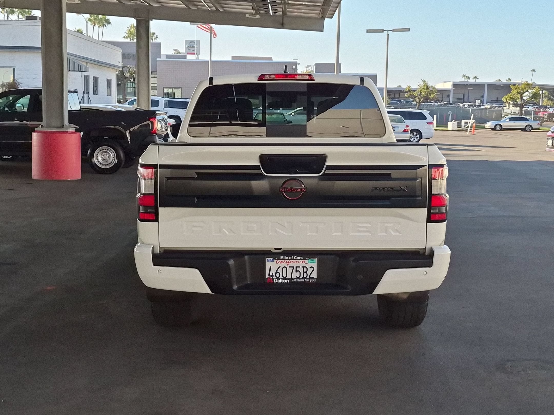 Used 2025 Nissan Frontier Pro-X RWD image 7