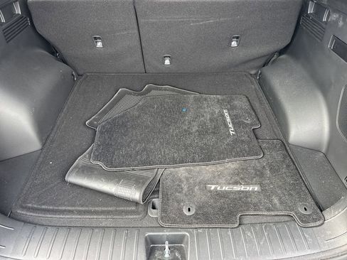 Used 2025 Hyundai Tucson Limited image 18