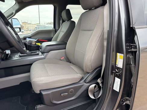 Used 2019 Ford F250 XLT w/ XLT Premium Package image 15