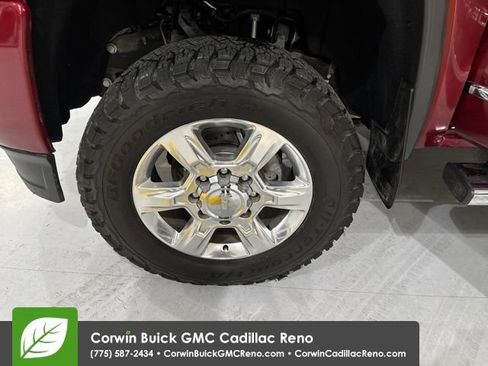 Used 2019 GMC Sierra 2500 Denali w/ Duramax Plus Package AWD/4WD image 35