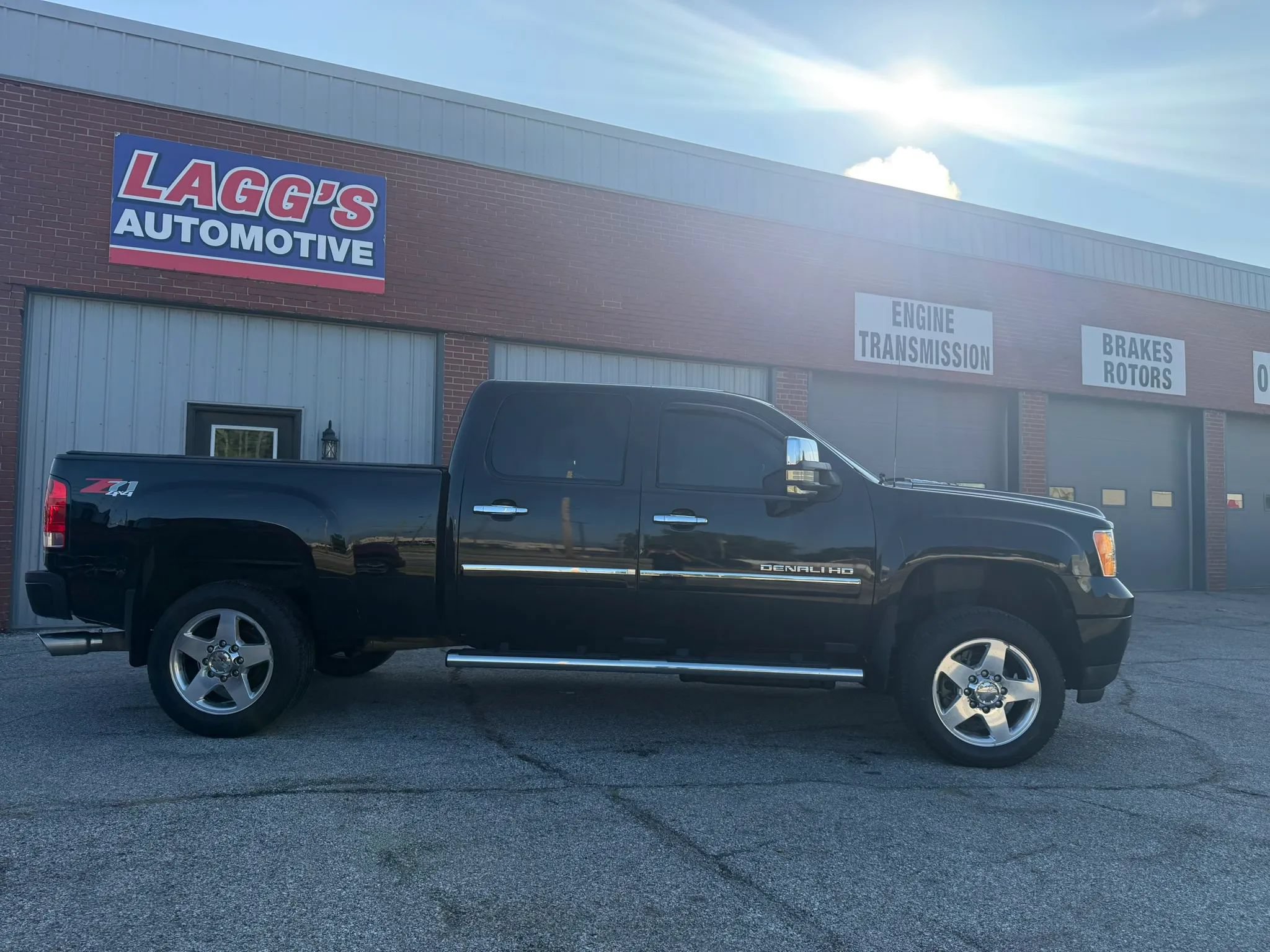 Used 2014 GMC Sierra 2500 Denali AWD/4WD image 17