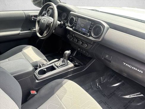 Used 2020 Toyota Tacoma TRD Sport AWD/4WD image 23