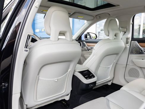 Used 2017 Volvo S90 T6 Inscription w/ Vision Package image 30