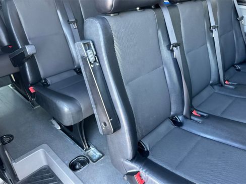 Used 2016 Mercedes-Benz Sprinter 2500 image 5