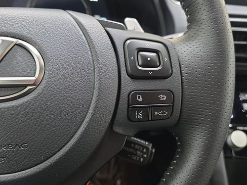 Used 2025 Lexus IS 500 RWD image 17