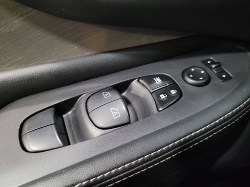 Used 2018 Nissan Murano S FWD image 27