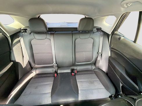 Used 2025 Chevrolet Trax LT w/ Driver Confidence Package FWD image 15