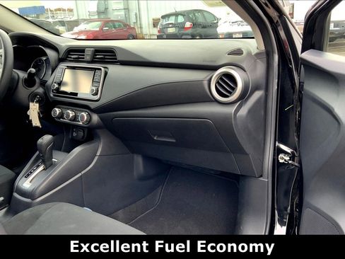 Used 2022 Nissan Versa S image 17