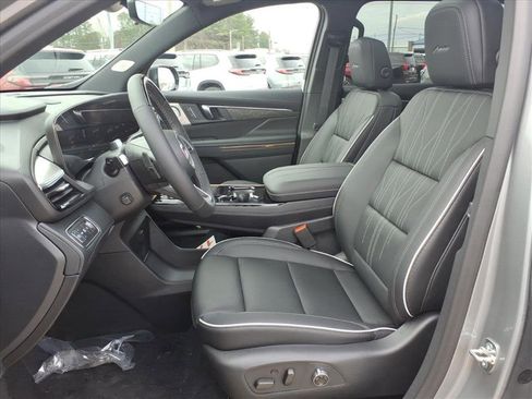 New 2026 Buick Enclave Avenir image 11