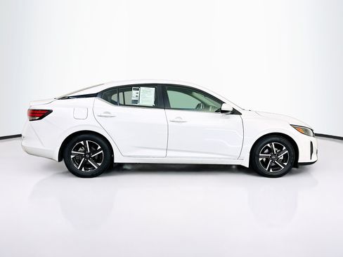 Used 2025 Nissan Sentra SV w/ All-Weather Package FWD image 10