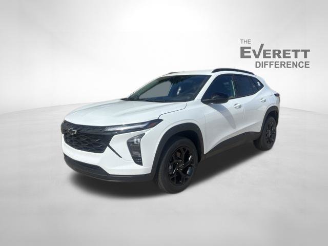 New 2026 Chevrolet Trax LT w/ Midnight Edition FWD image 3