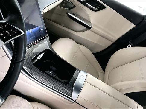 Used 2024 Mercedes-Benz C 300 4MATIC Sedan image 17