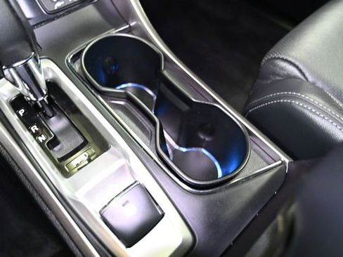 Used 2022 Subaru Ascent Limited w/ Technology Package image 30