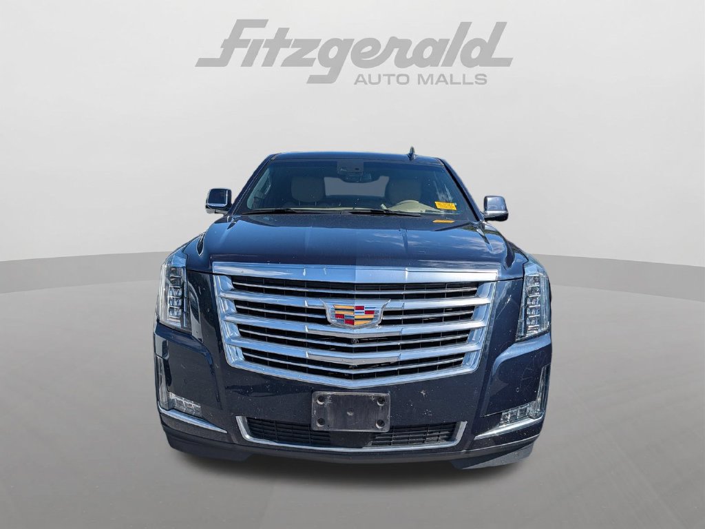 Used 2019 Cadillac Escalade Platinum AWD/4WD image 2